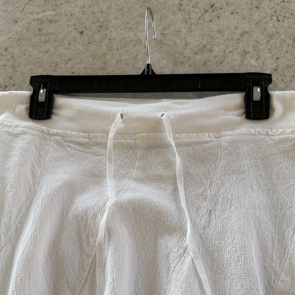 100% Cotton White A-Line Women's Skirt - Picture 3 of 4